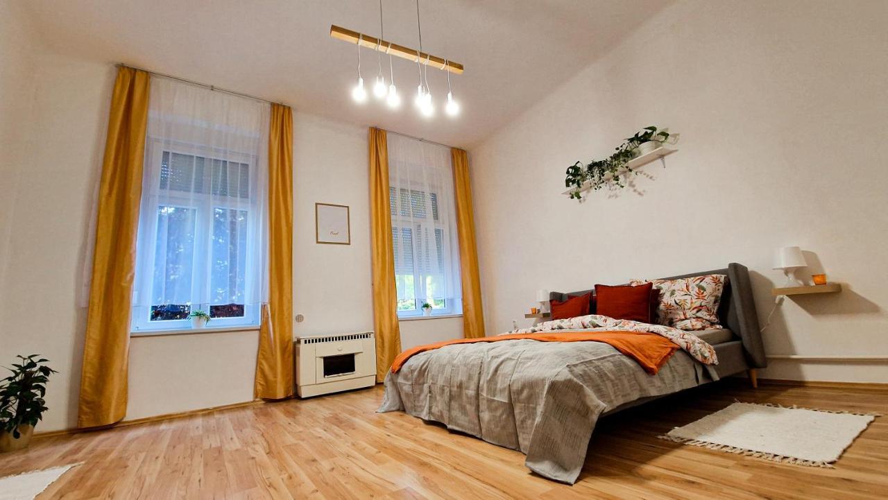 Апартаменты Pearl Apartman Дьёр Экстерьер фото